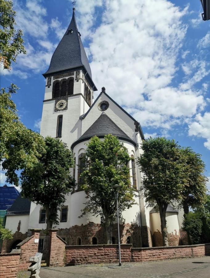 Hotel-Pension Zum Hirsch Hattersheim am Main Exteriör bild