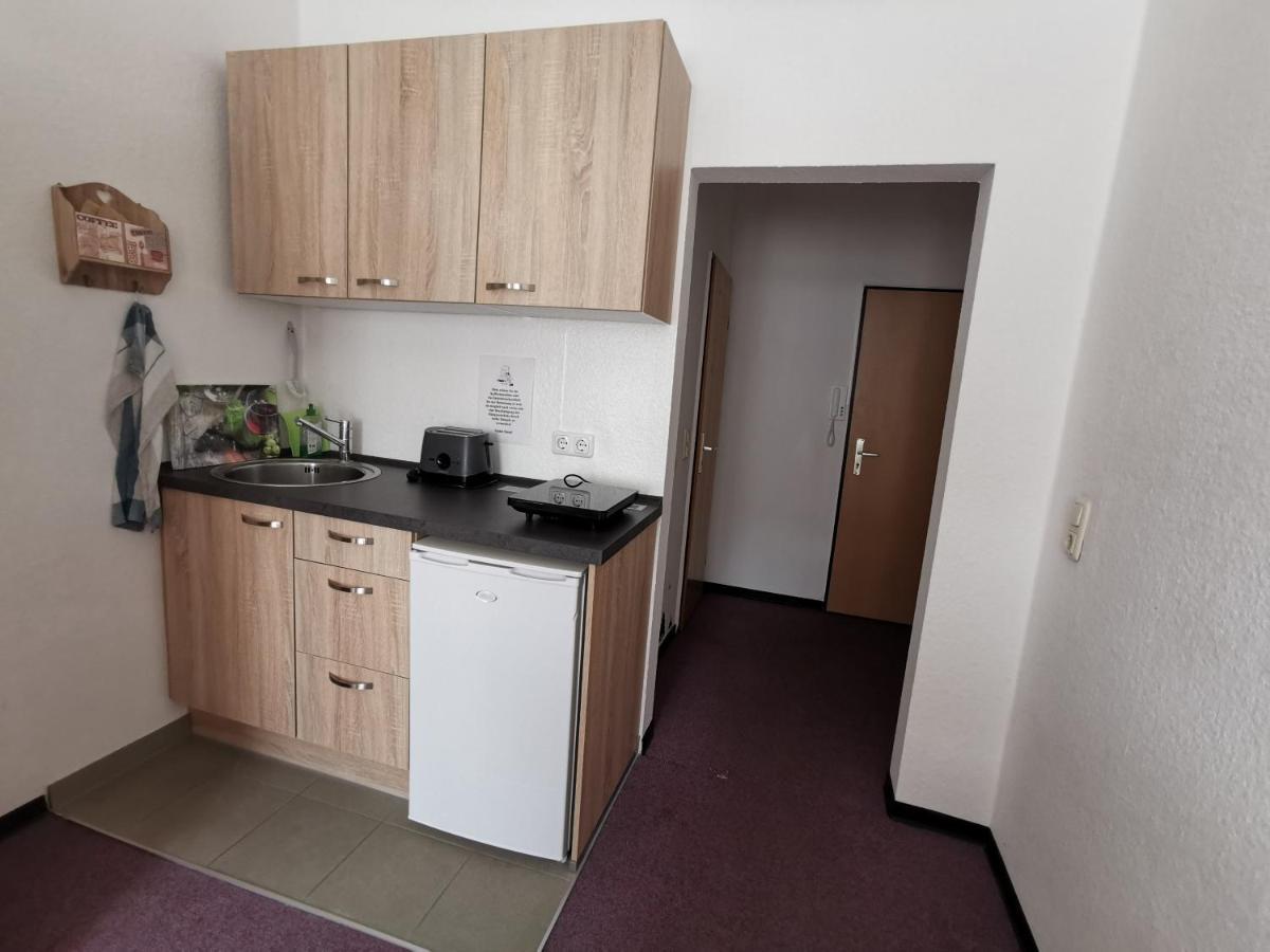 Hotel-Pension Zum Hirsch Hattersheim am Main Exteriör bild
