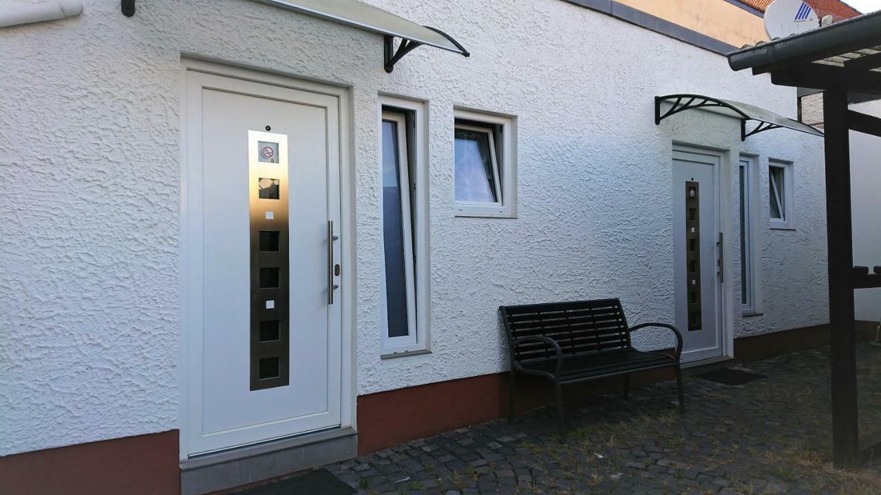 Hotel-Pension Zum Hirsch Hattersheim am Main Exteriör bild
